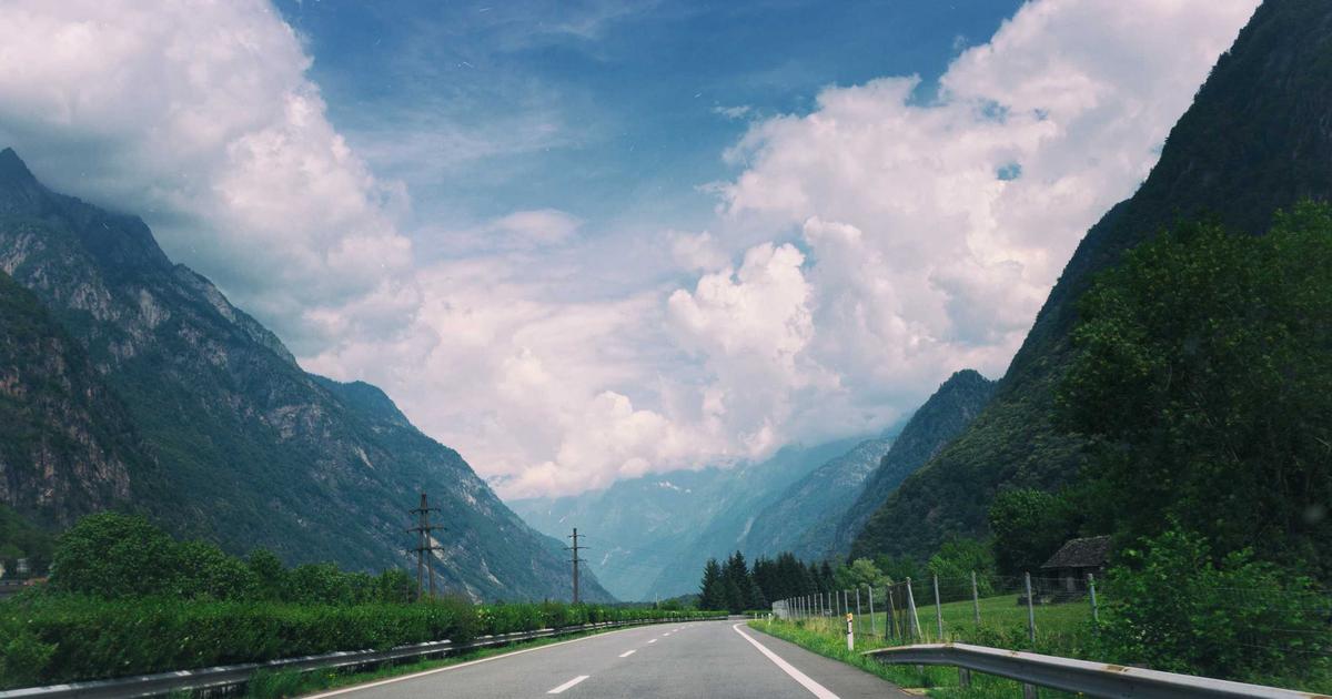 5 Pioneering Telegraphic Innovations That Accelerated Global Communication in the Victorian Era