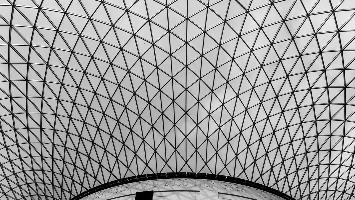 5 Traditional Smoking Room Rituals from the Victorian Gentleman's Club — illustration 3