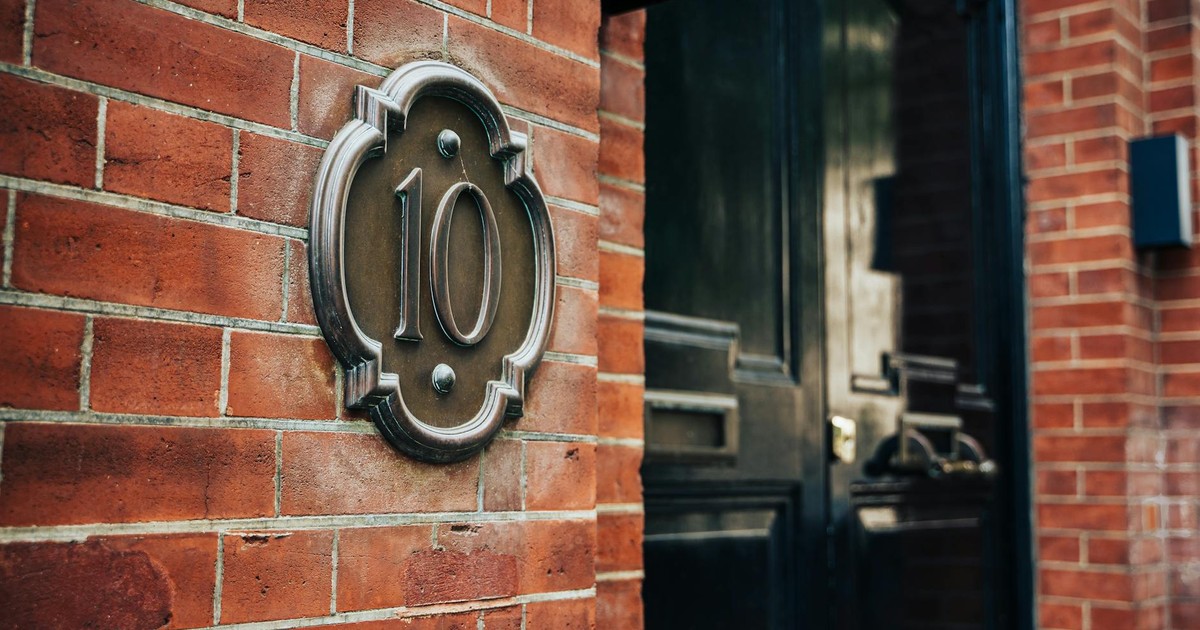 7 Curious Optical Devices That Entertained and Educated Parlor Audiences in the Late 19th Century