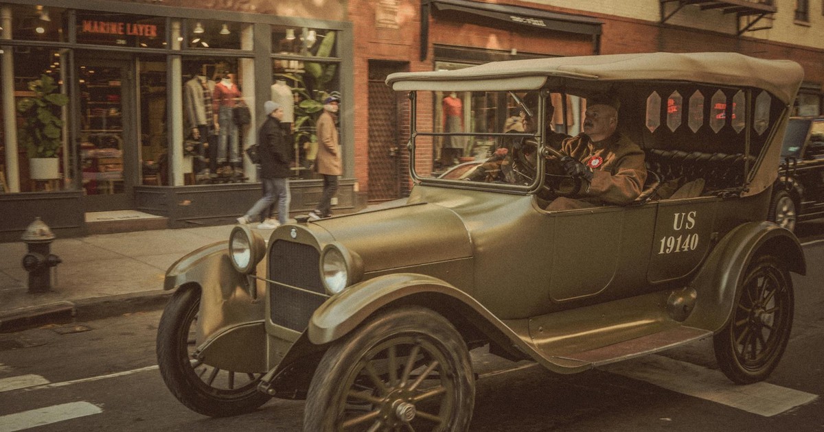 5 Pioneering Automobiles That Transformed Personal Transportation in the 1910s