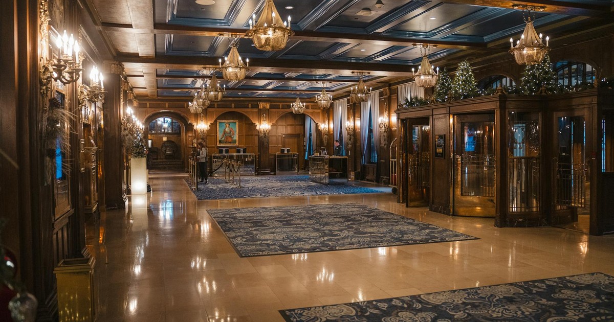 6 Magnificent Grand Hotels That Epitomized Luxury Travel in the Gilded Age