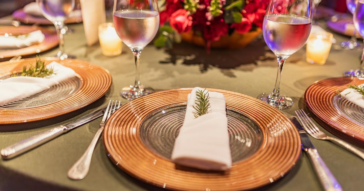 7 Distinguished Culinary Traditions That Defined Formal Dining Among the European Upper Classes in the 19th Century